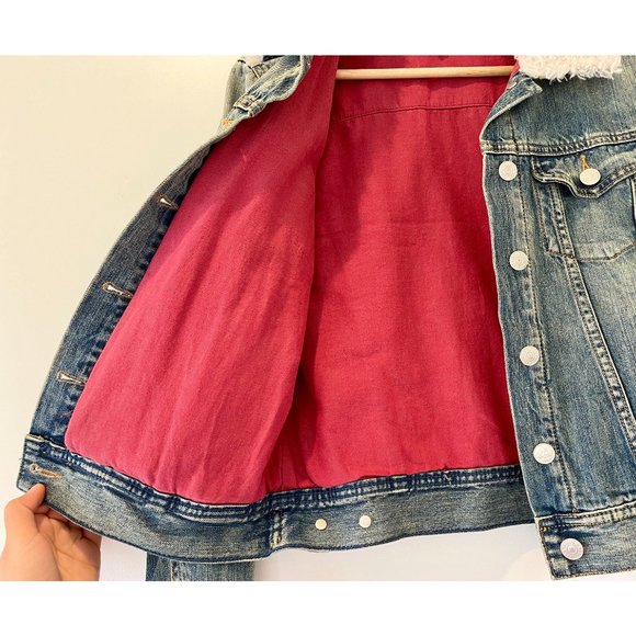 Aritzia Talula Jean Jacket with Faux Sherpa Collar - Picture 6 of 8